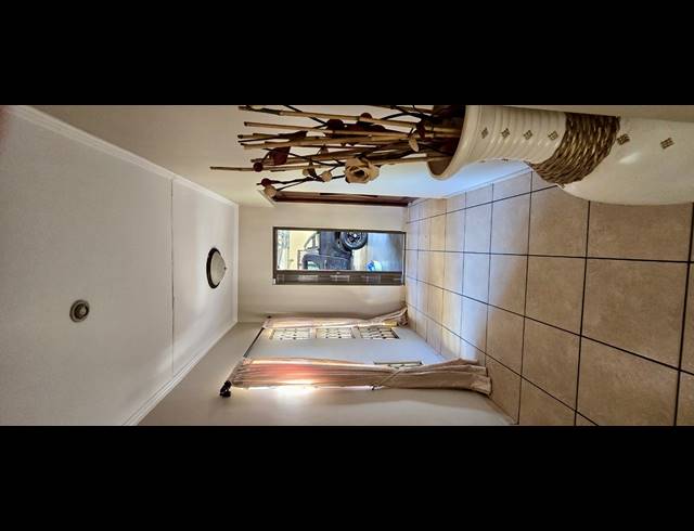 4 BEDROOM HOUSE FOR SALE IN ROOIHUISKRAAL NORTH